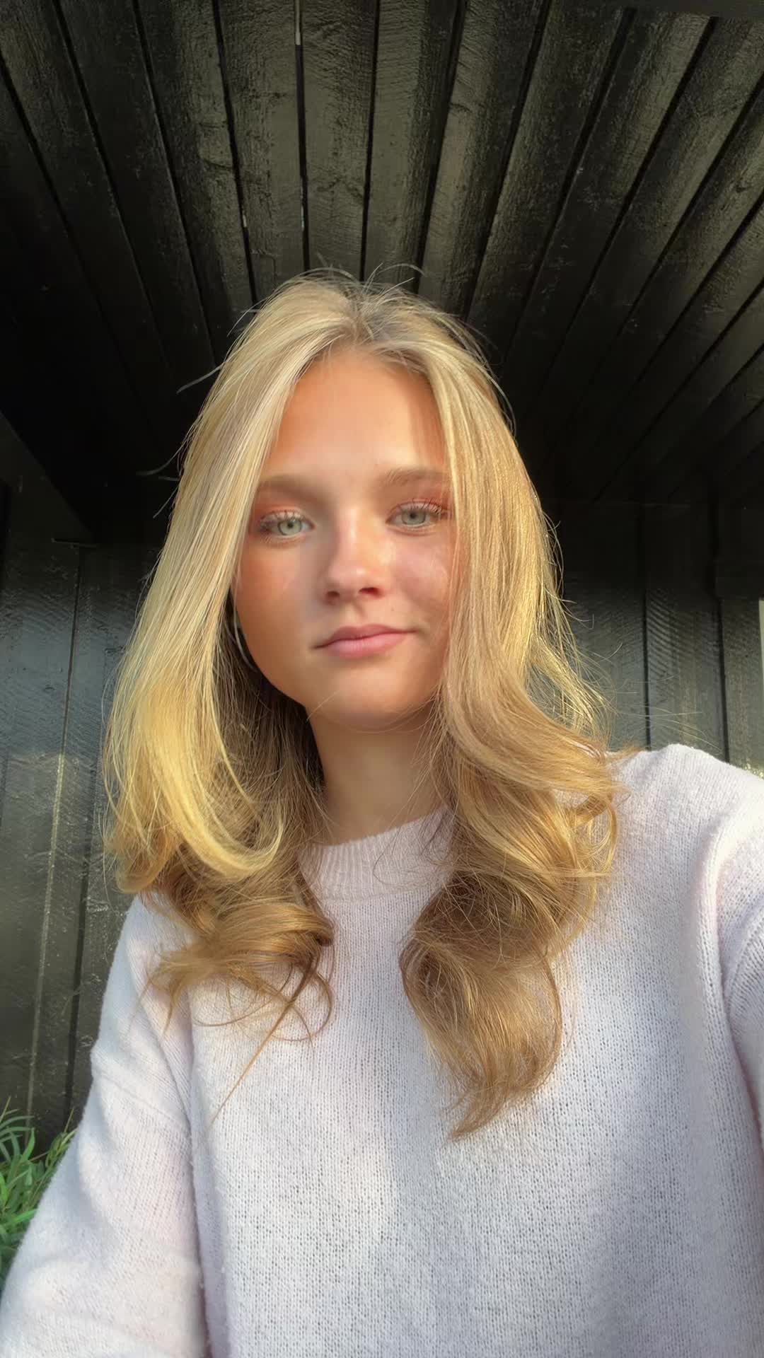 @Elle
