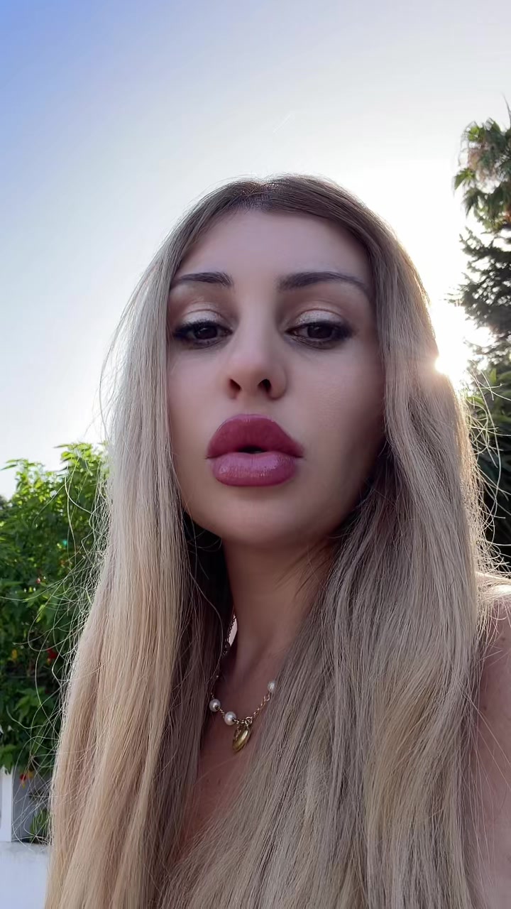 @Alina Dixan