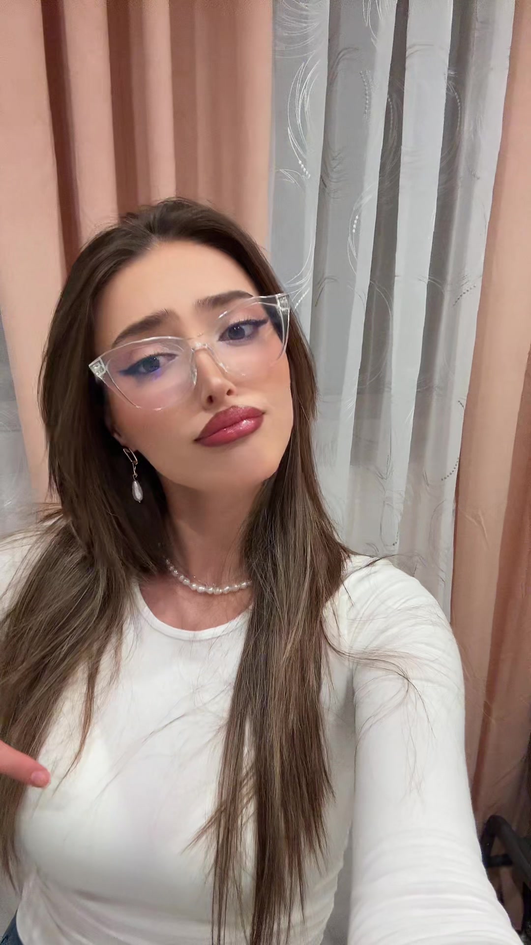 @Faviola🌙