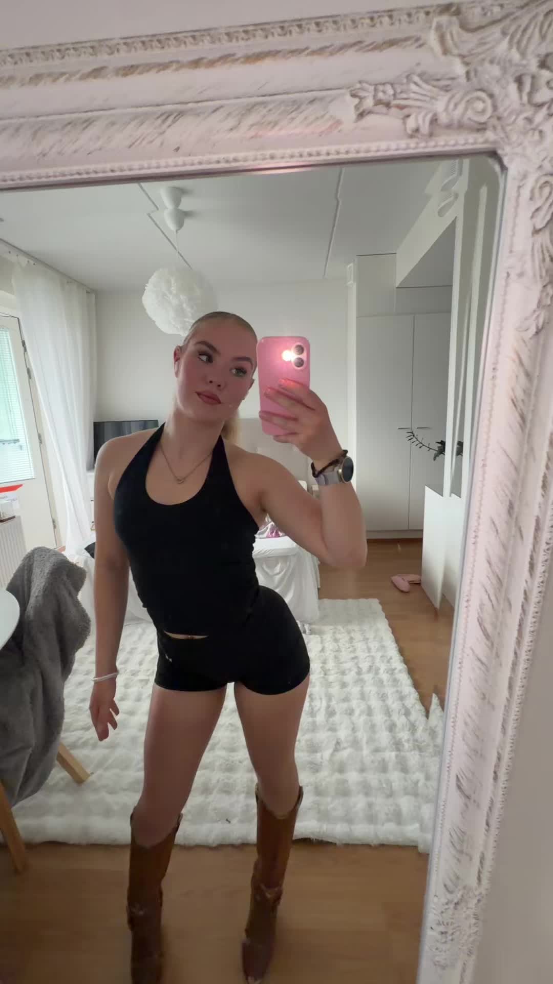 @Emilia