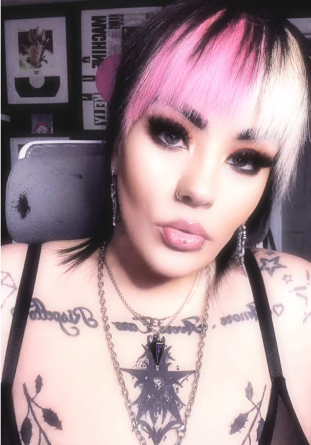 @☽◯☾₊ThiccThighs&PrettyEyes₊☽◯☾