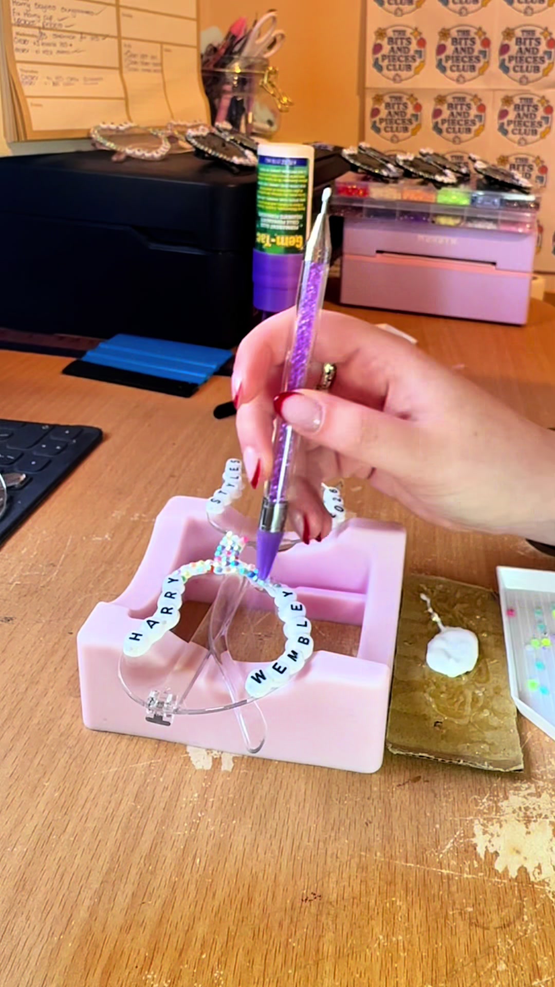 @thebitsandpiecesclub-Carrie