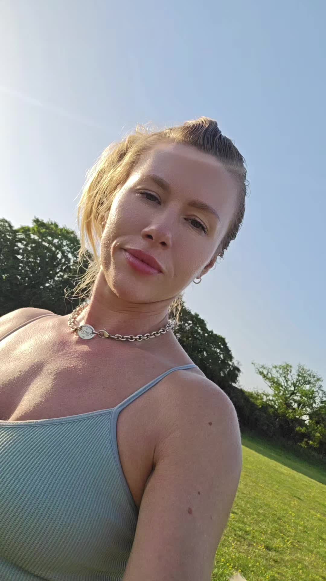 @themichellemoist