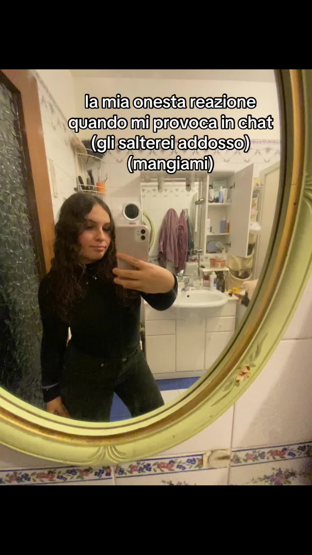 @A N N E 🕷️