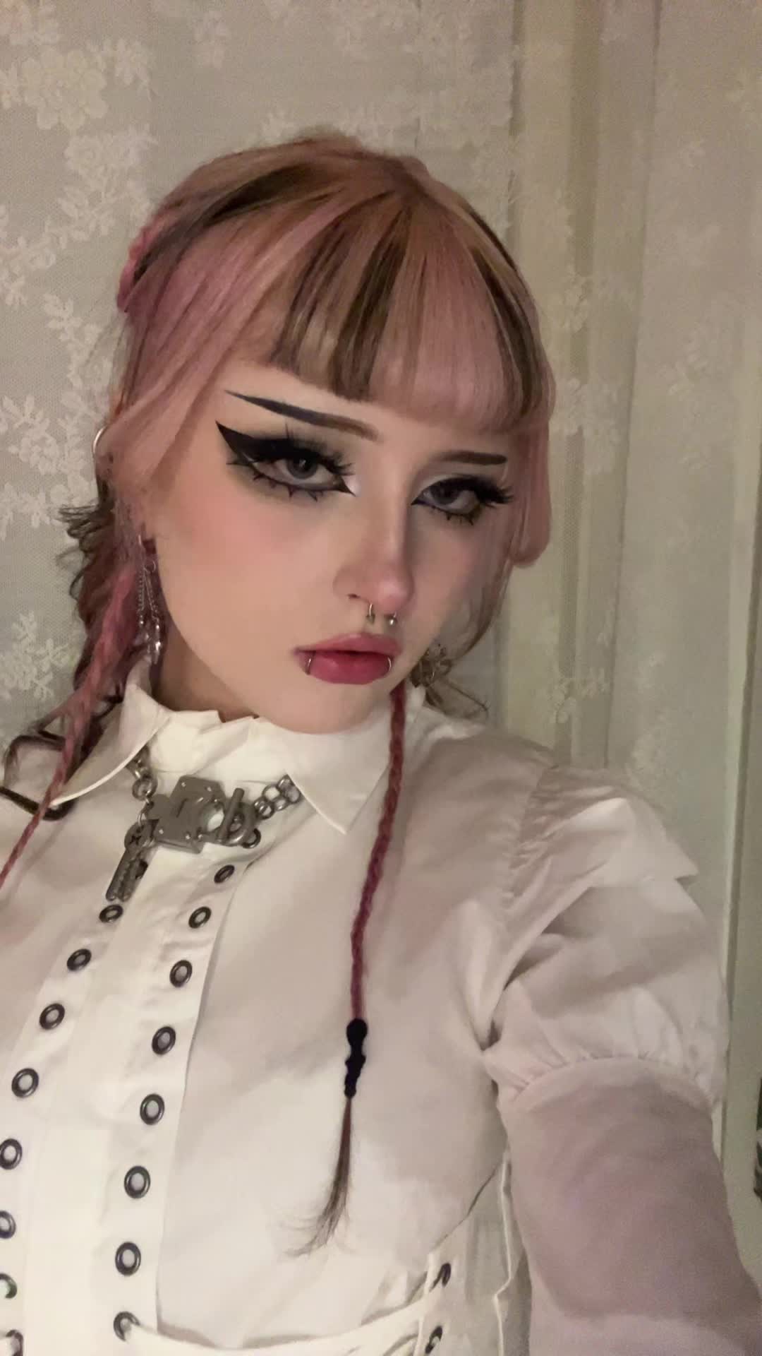 @emi ୨ৎ