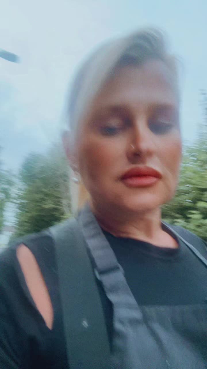 @nikki_19742