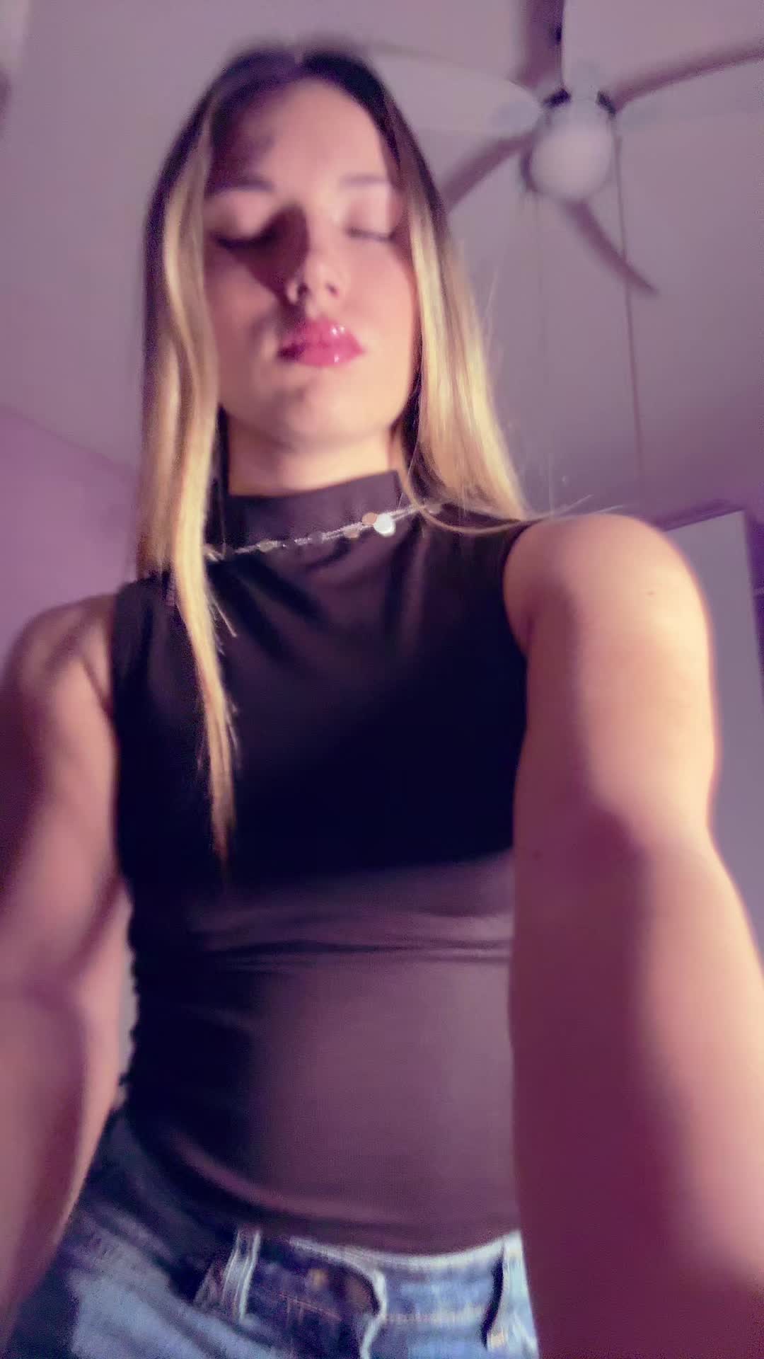 @F.