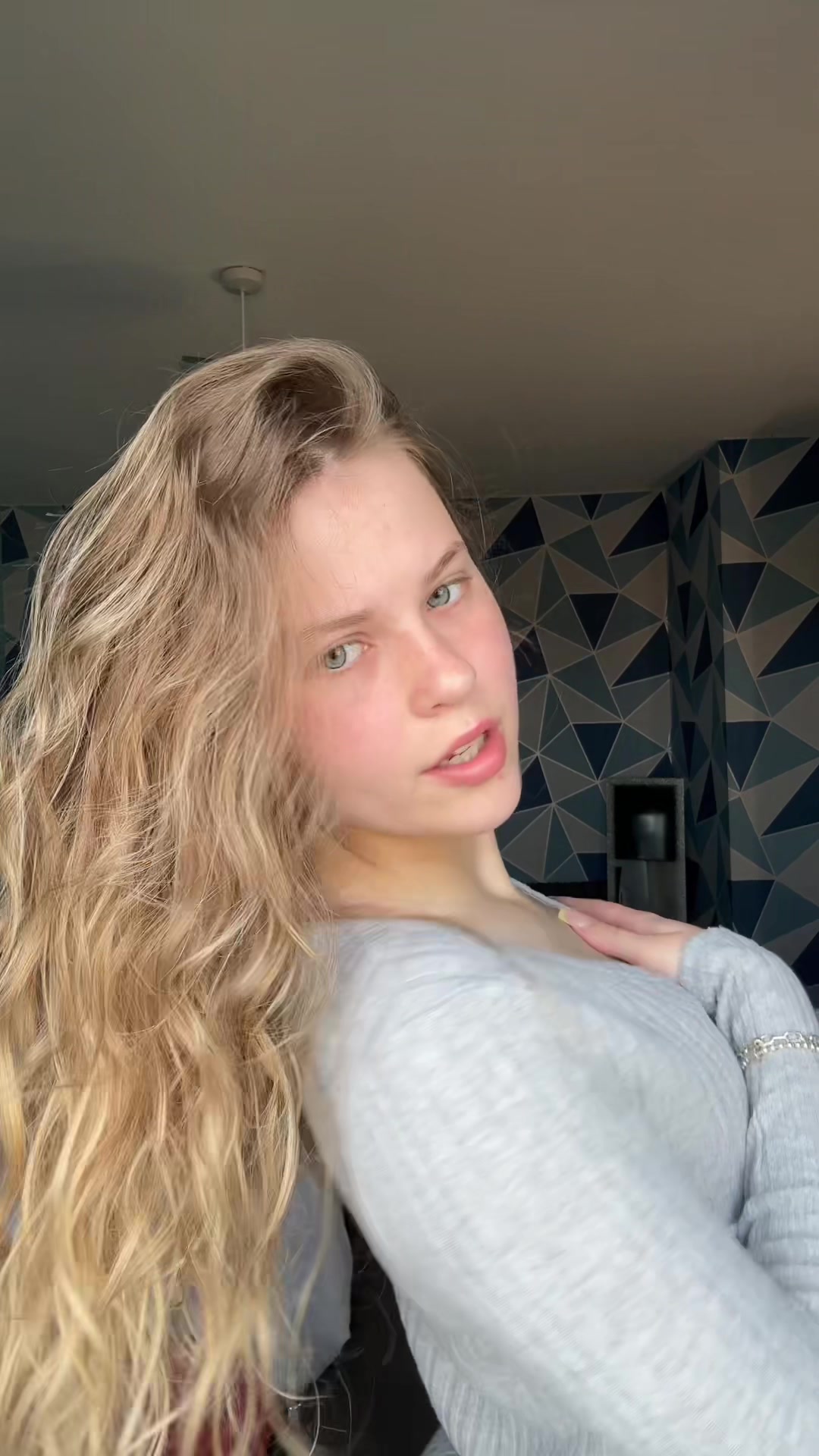 @Anais Elise