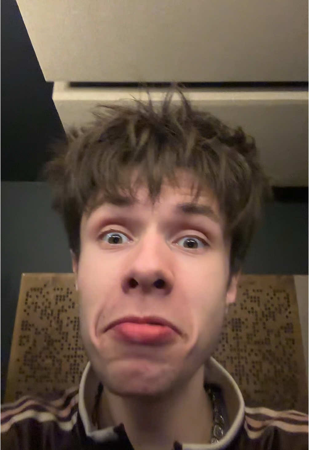 @NIKOŚ