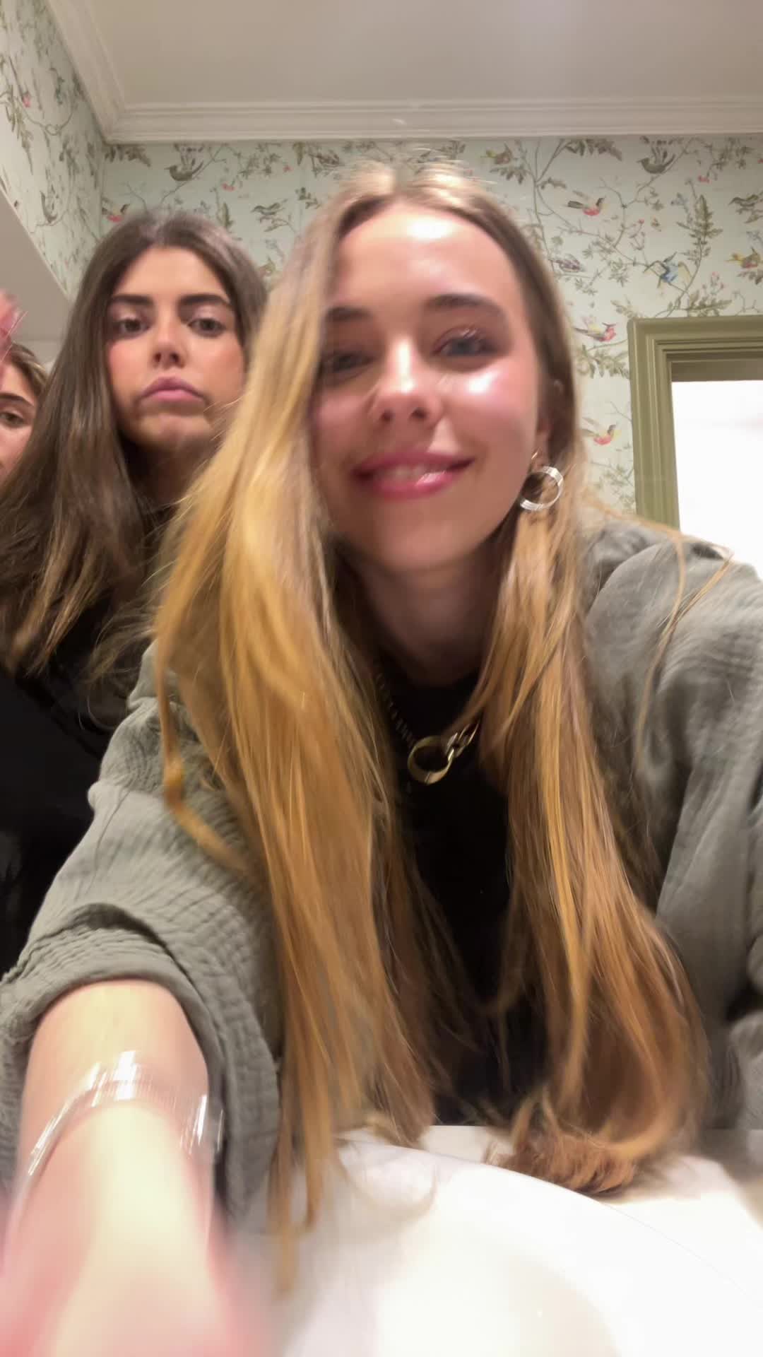 @user183781168