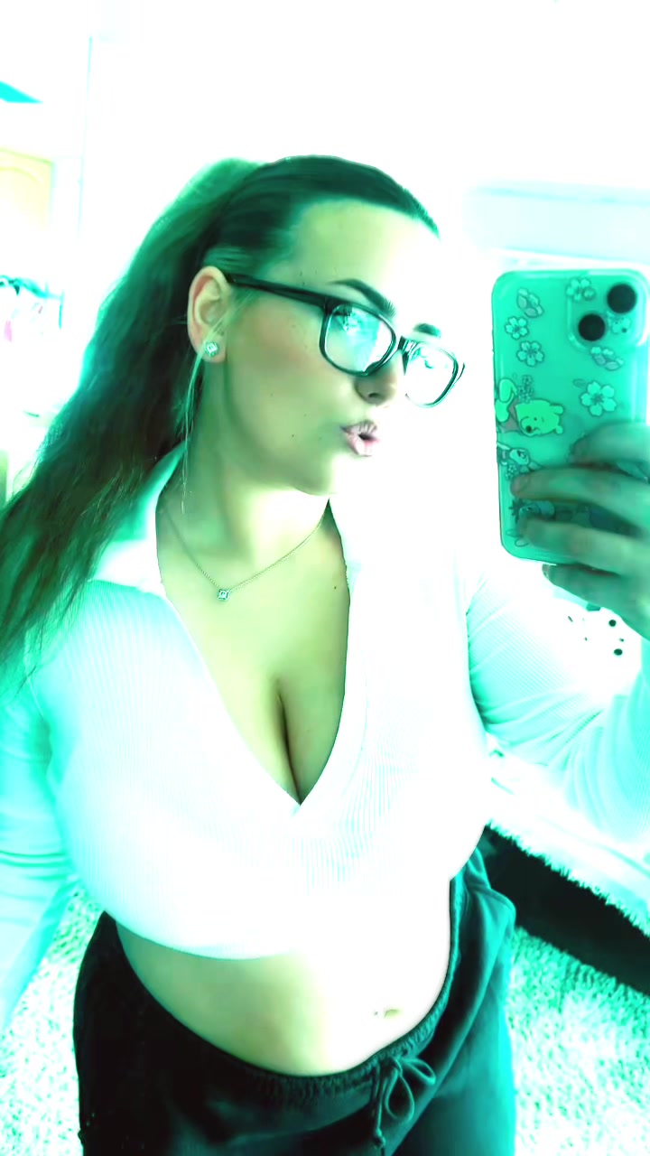 @kwrld1_