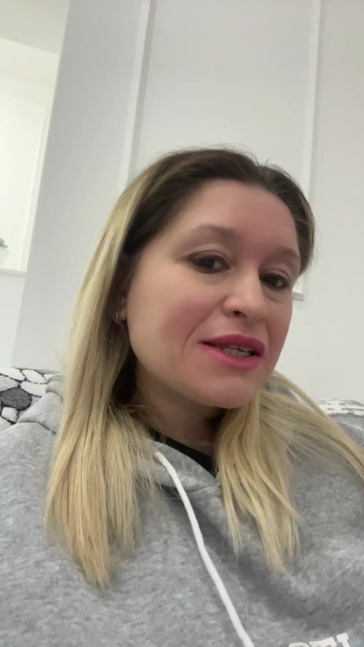 @Rosy_989