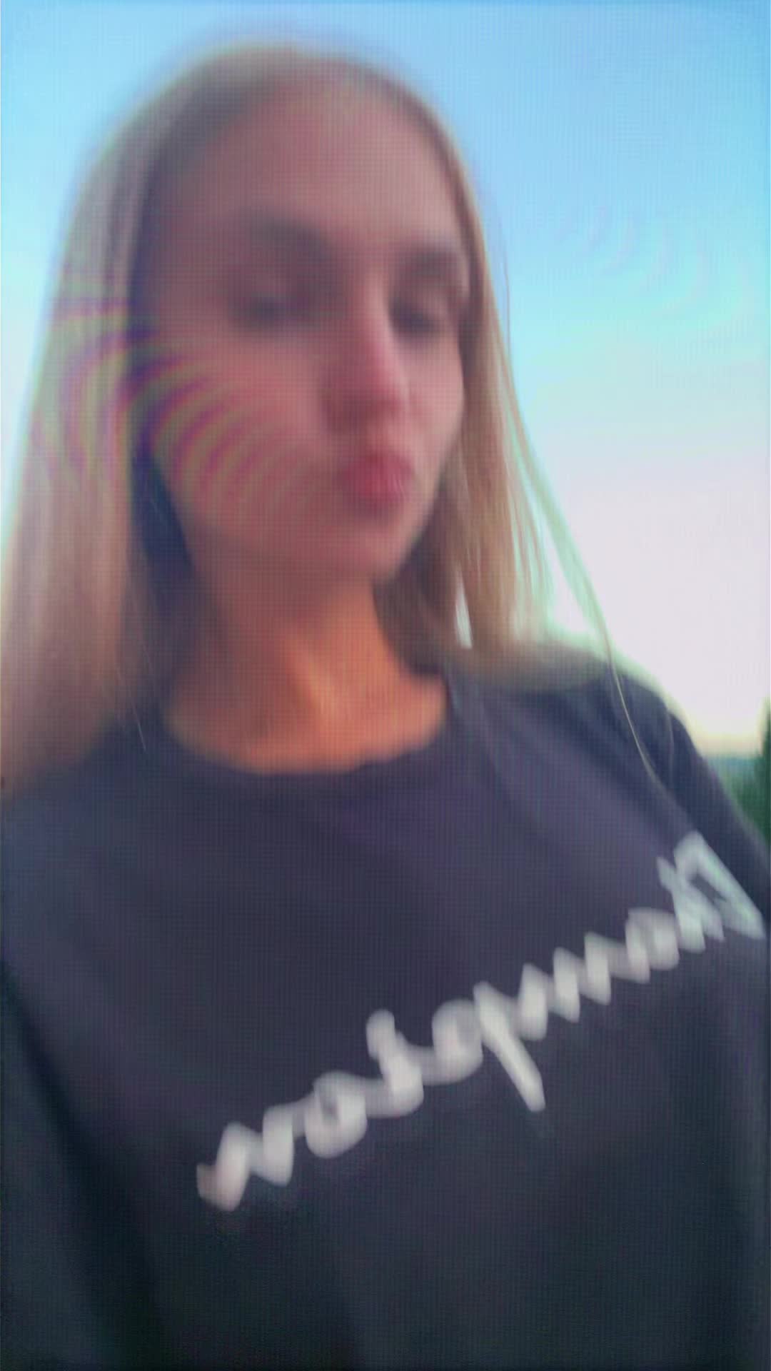 @🪭