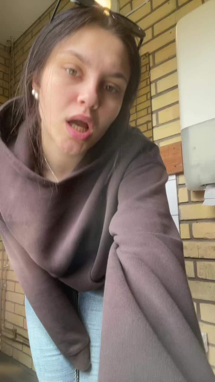 @Elina🌸