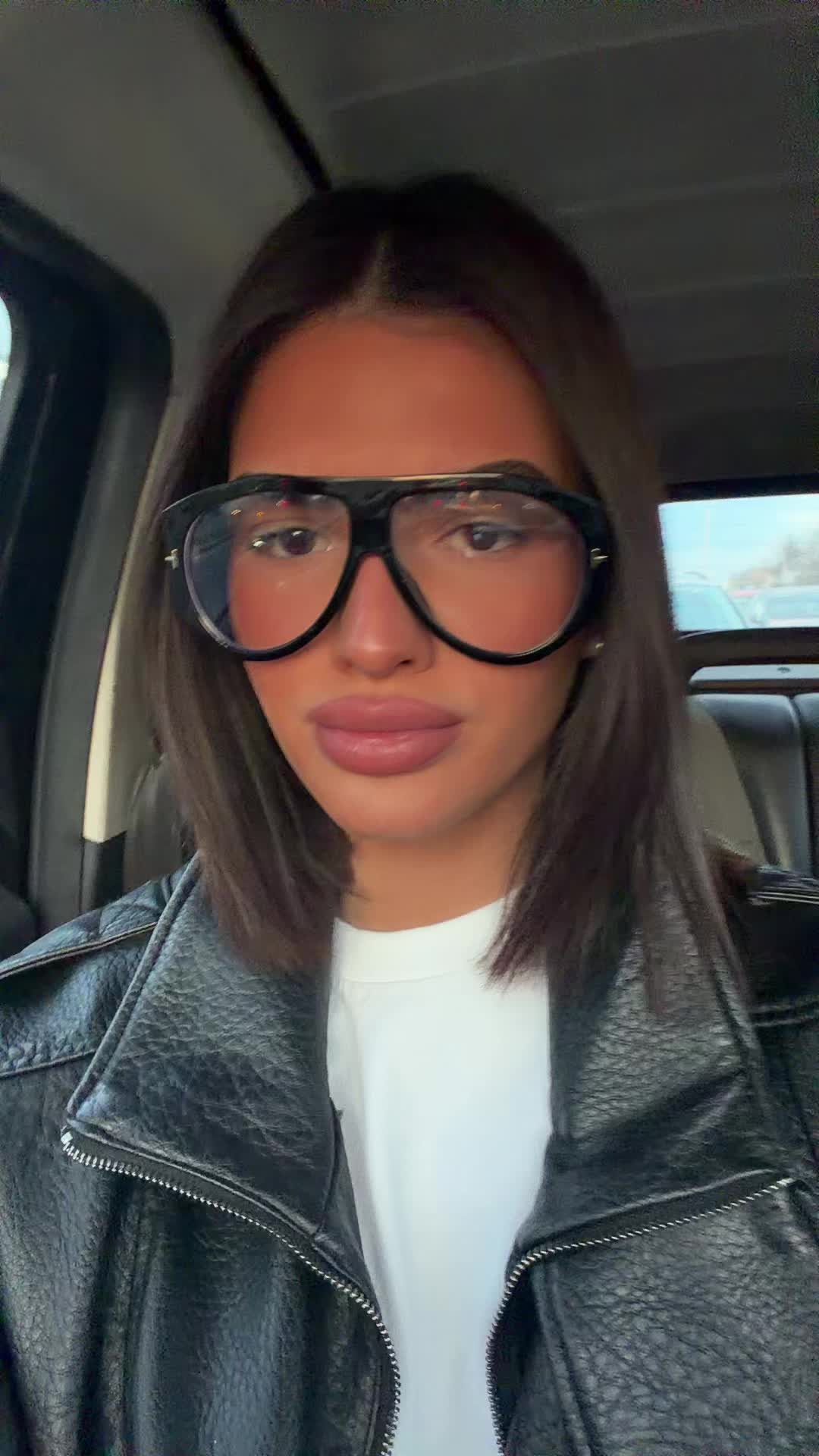 @nikanika