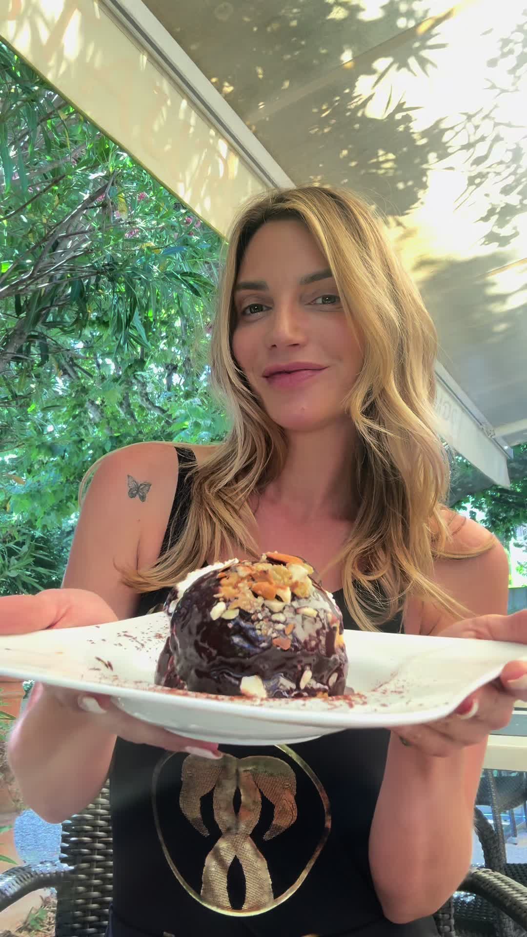 @Nad&egrave;ge Lacroix
