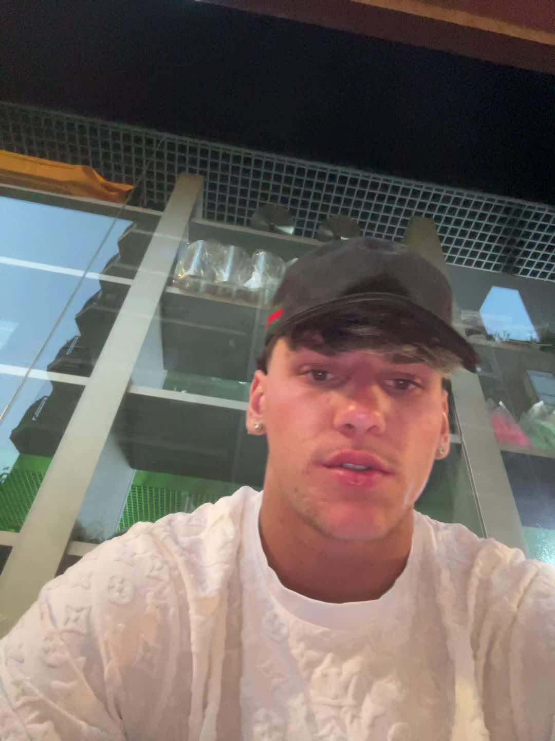 @Domi