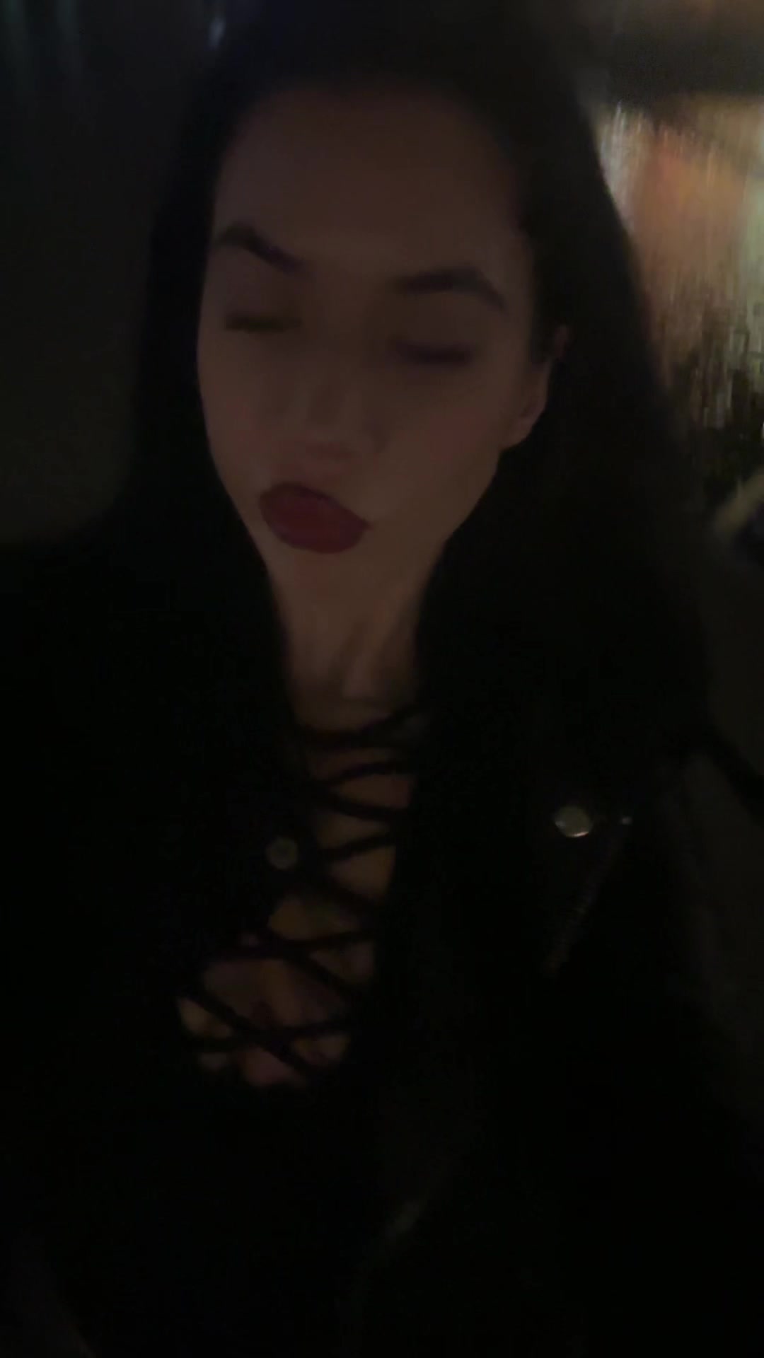@Raluca🖤