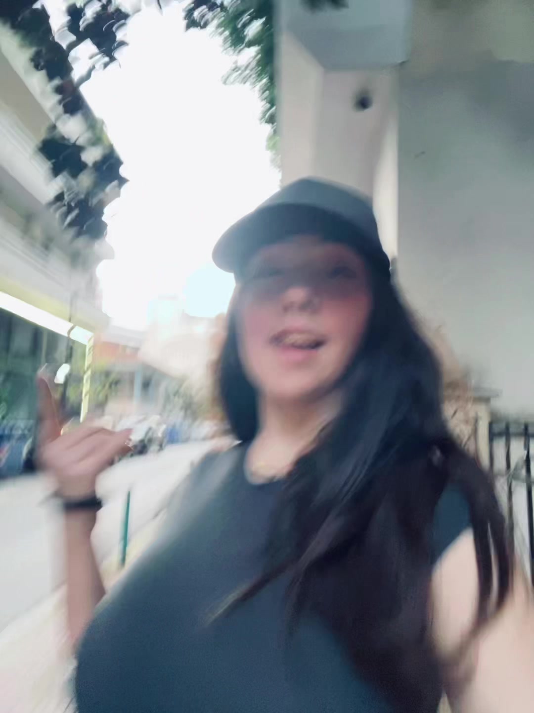 @👩🏻🦱