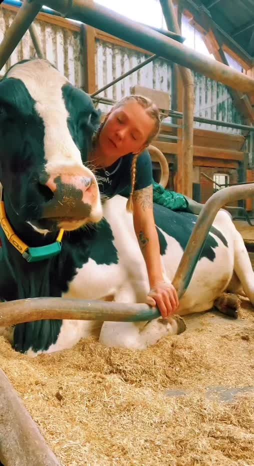 @Ela