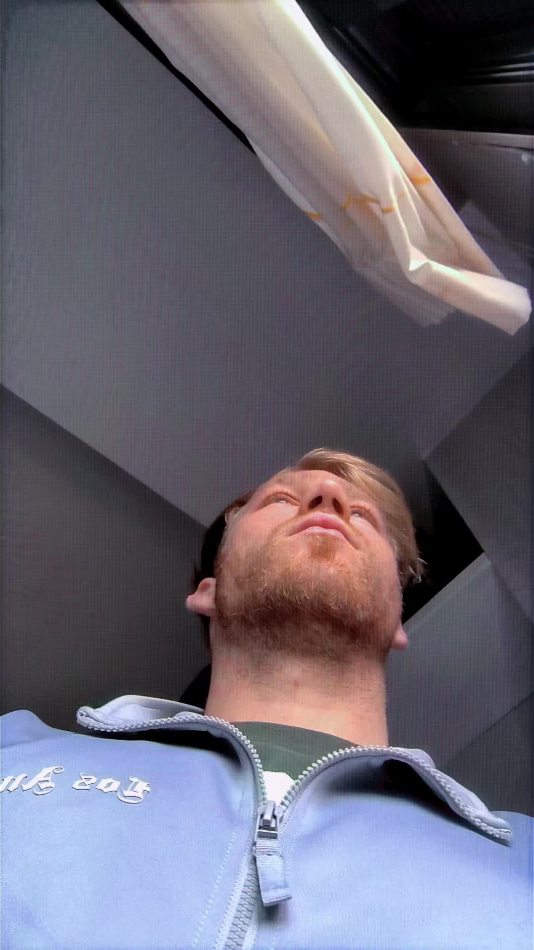 @AleeeX