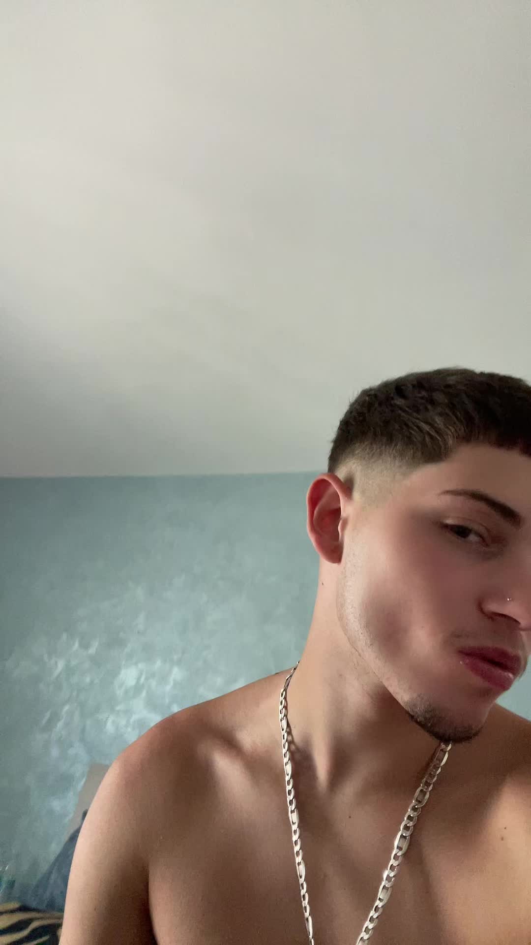 @MARCO👑