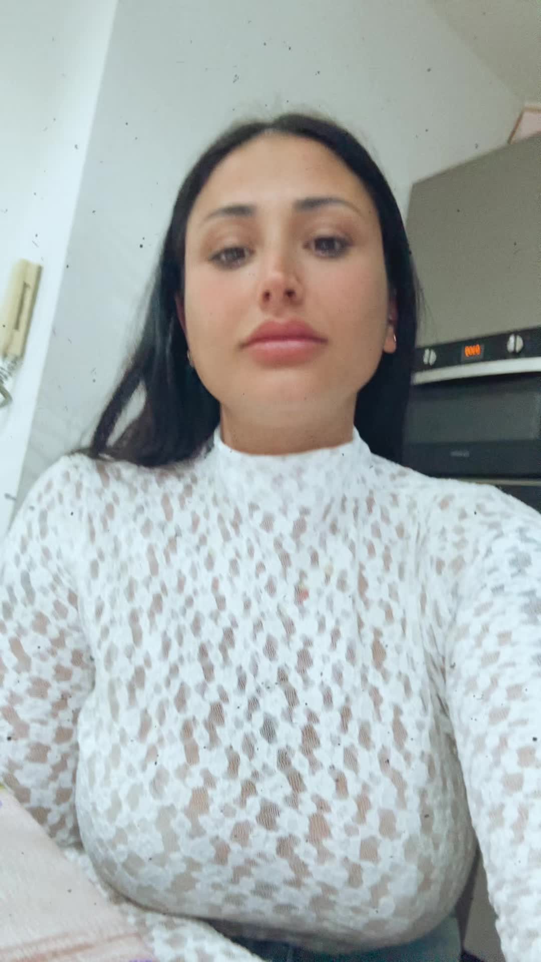 @melania bastelli