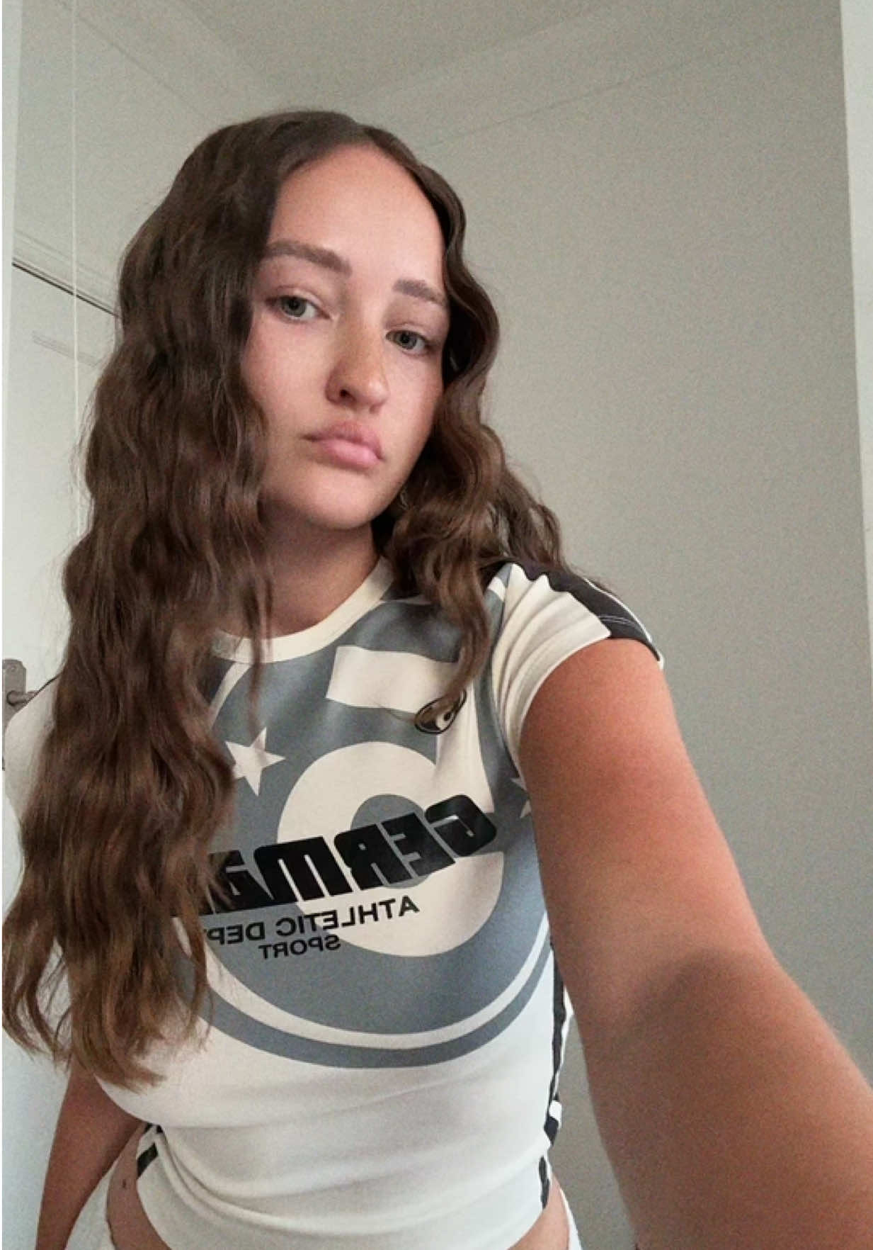 @𝐒𝐀𝐍𝐃𝐑𝐀 ☁️