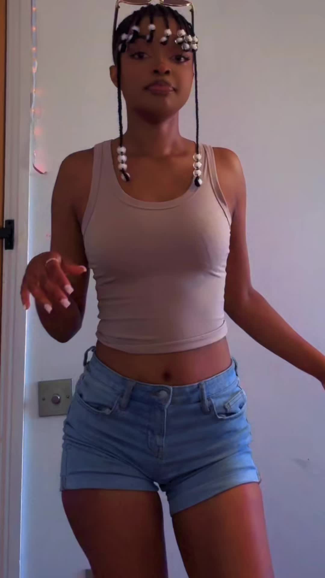 @slimthick_thee_cutie
