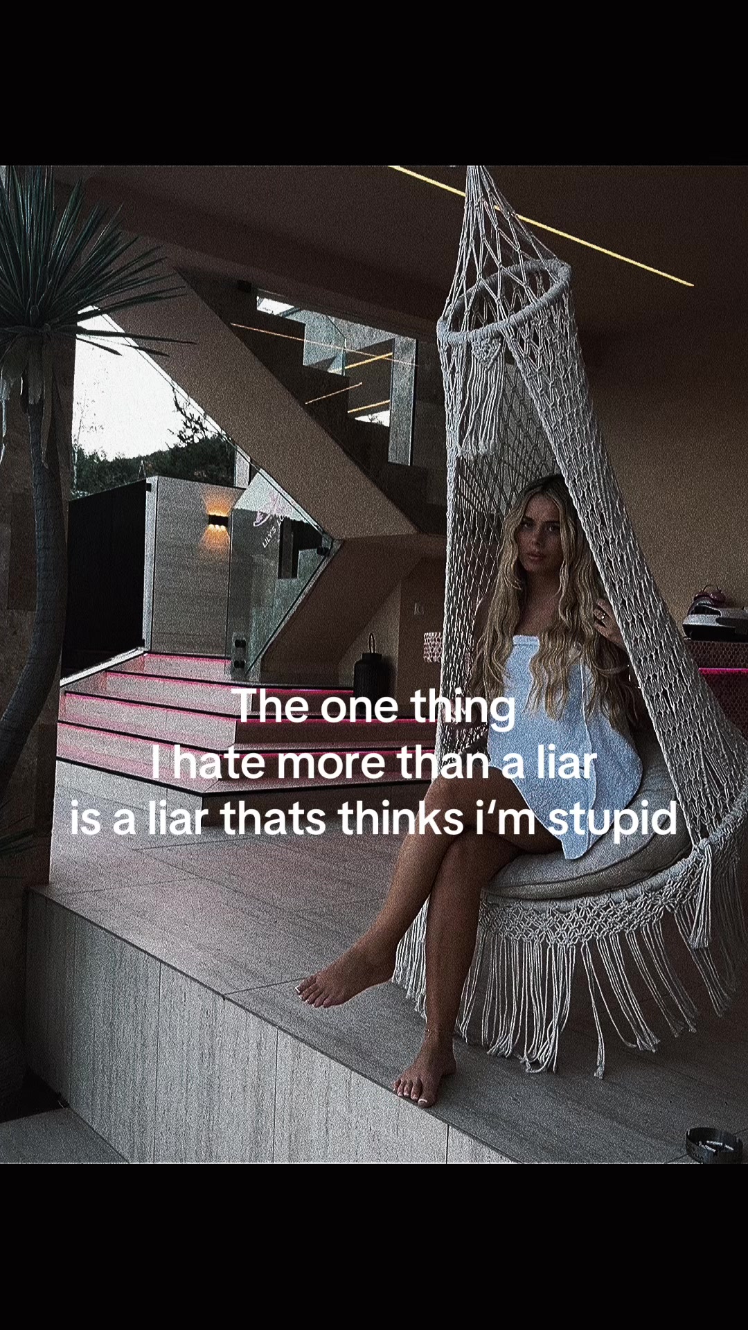 @laura