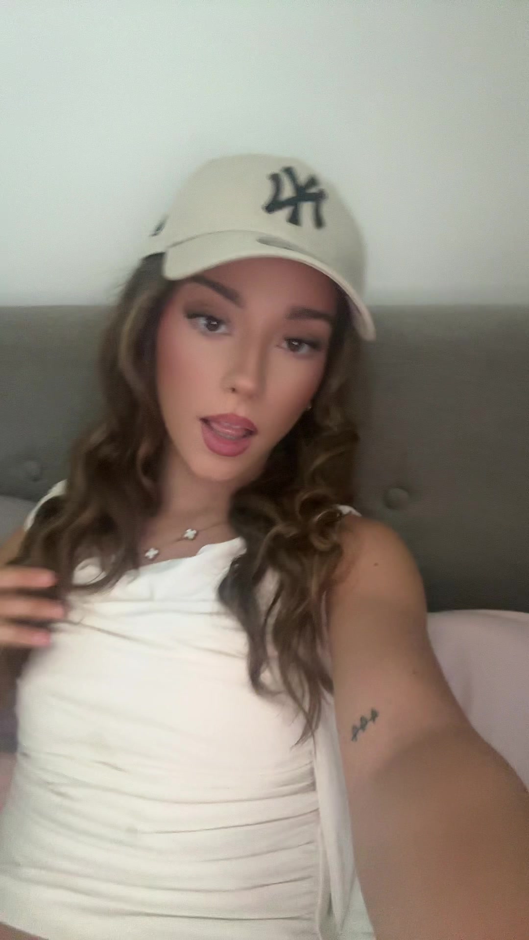 @caitlynh_