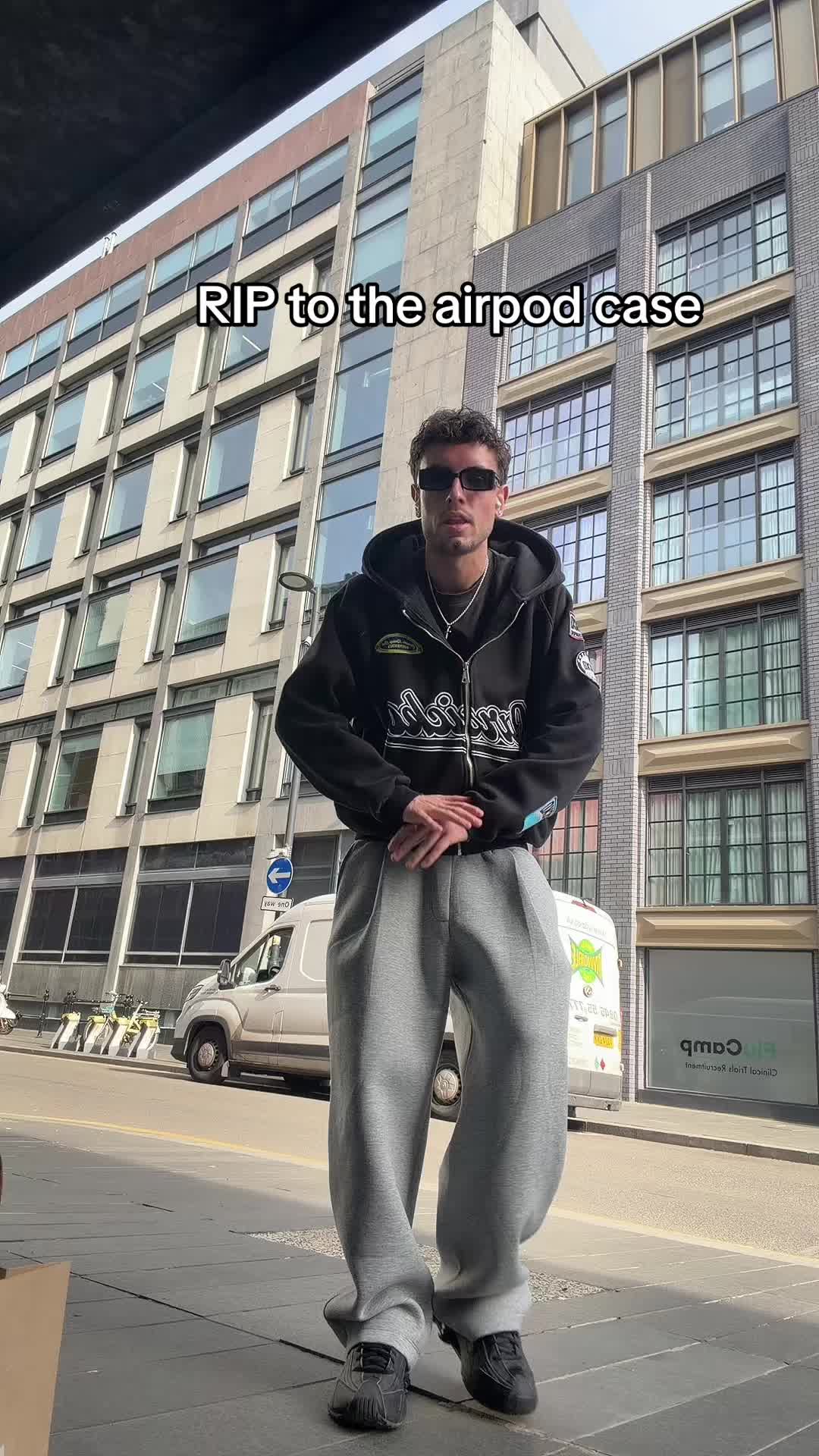 @harriśon