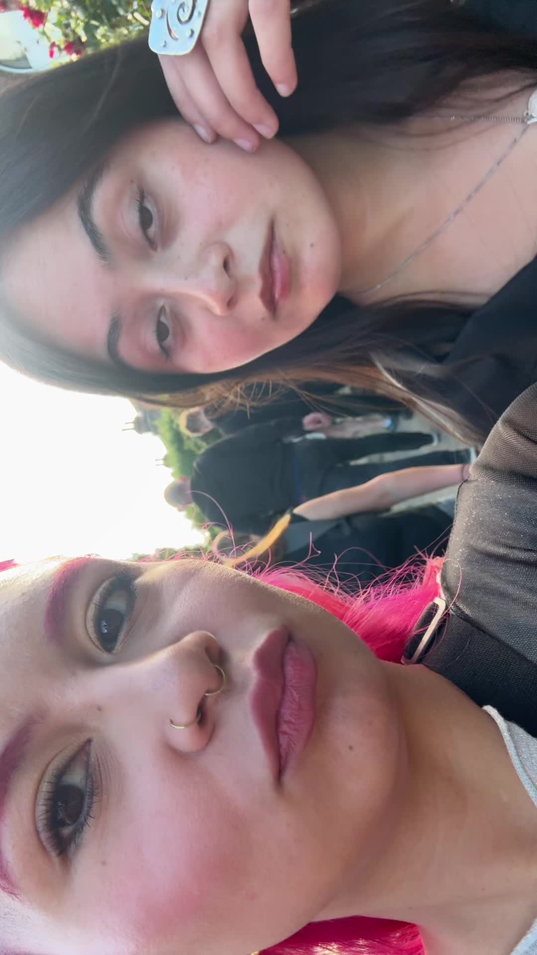 @laura !! ⭐️🩷🦢