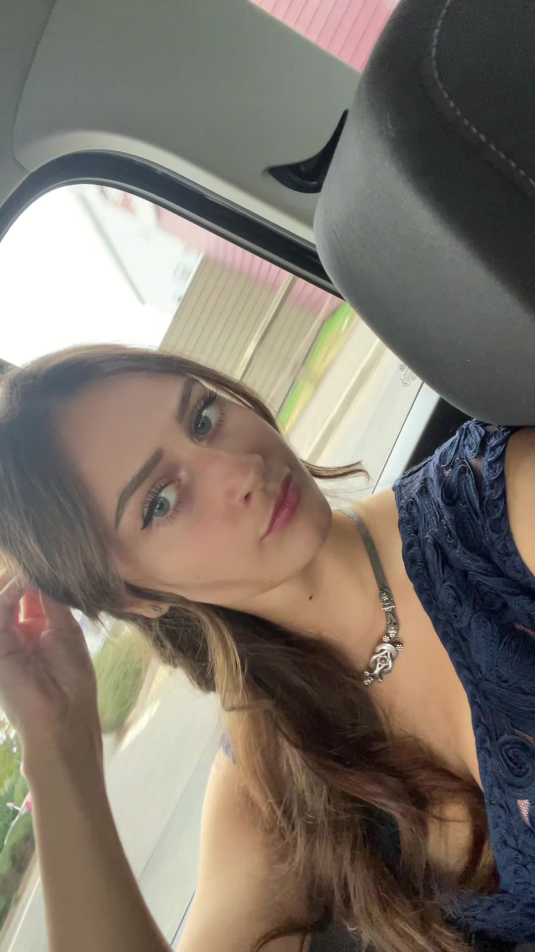 @Izelda