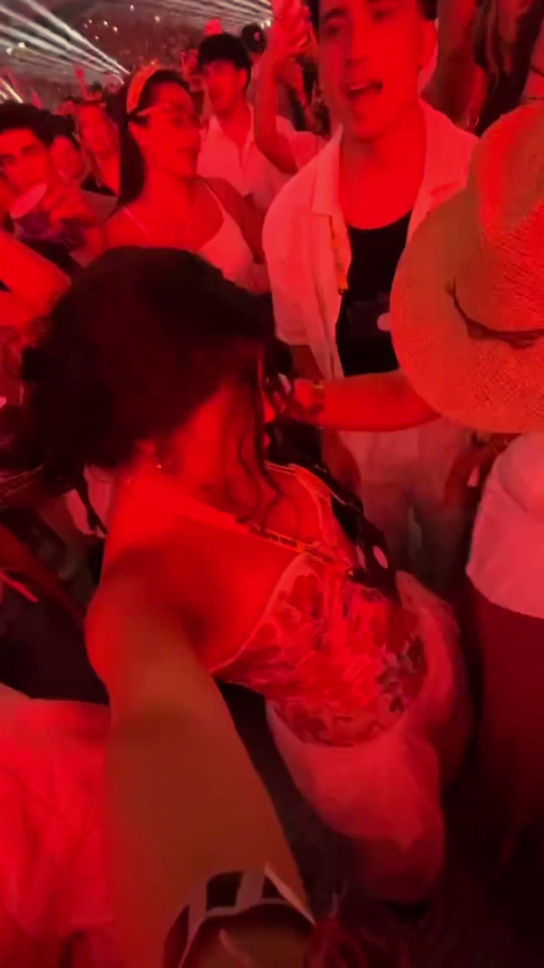 @sara fdlf
