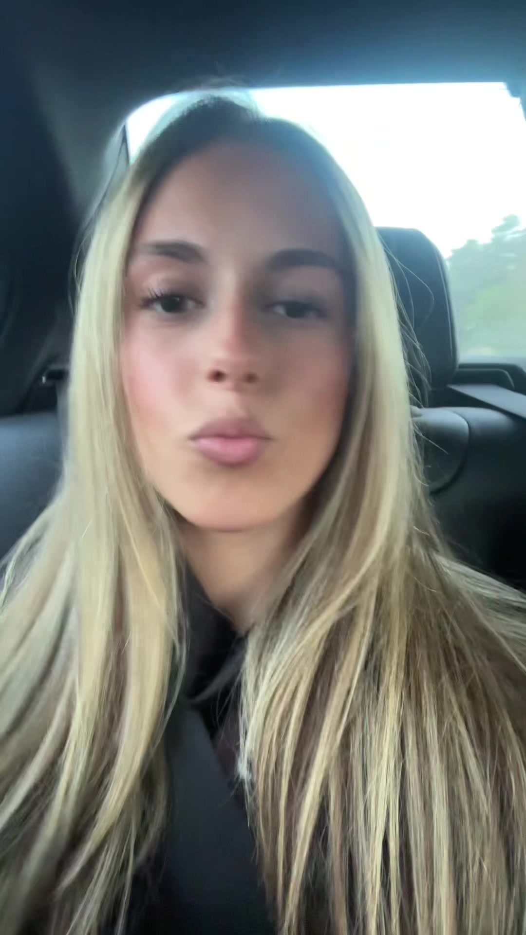 @melina