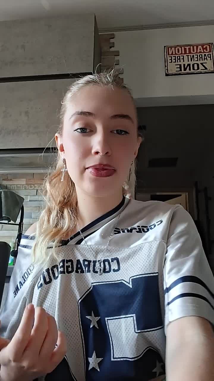 @mya ferri