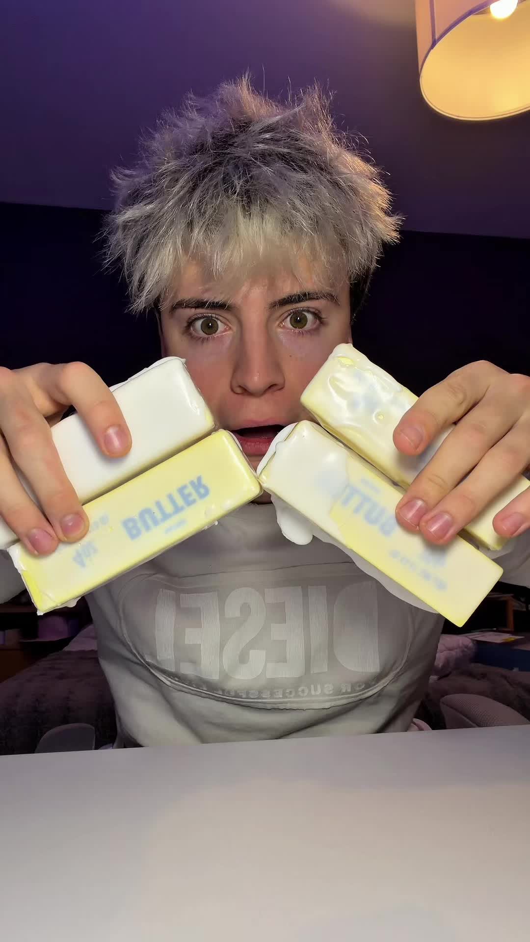 @𝖆𝖕𝖔𝖑𝖔