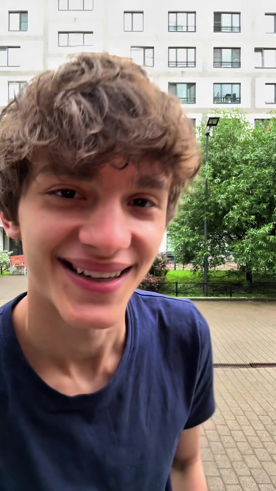 @Ваня Вафлежуйский