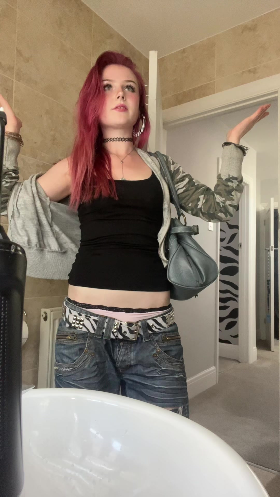 @🦄