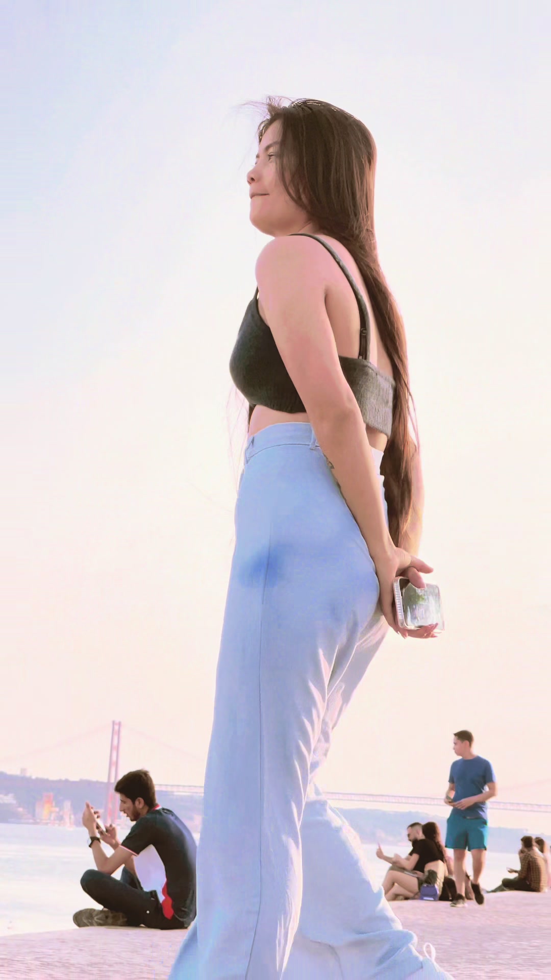 @Bella