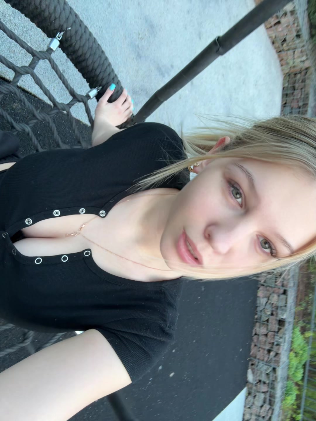 @_adelina_tenk0_