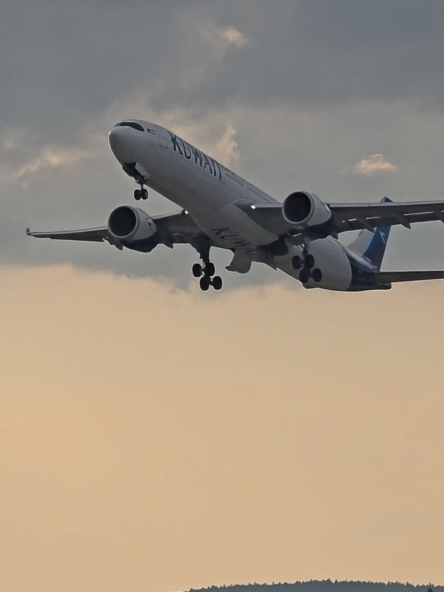 @💙🇨🇭Aircraft Elias ✈️💙