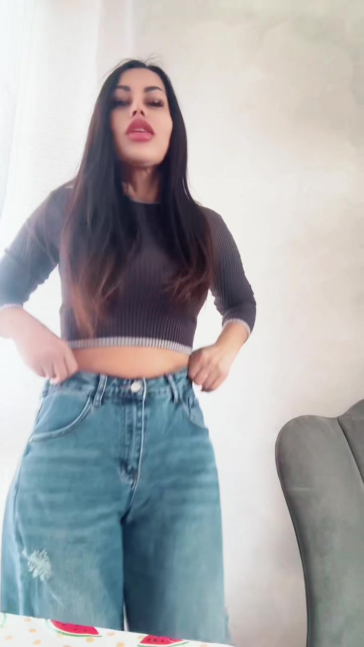 @Desyreal10