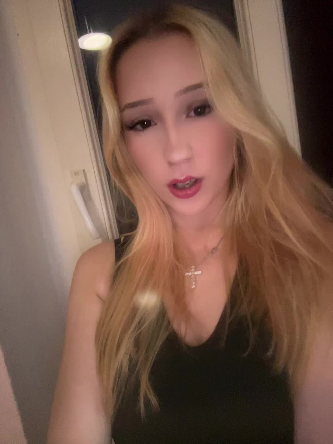 @Neelöö
