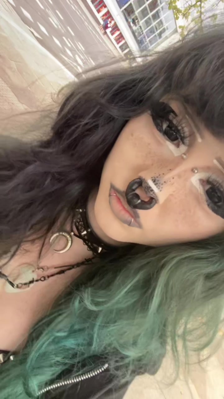 @Your Fav Vamp🦇