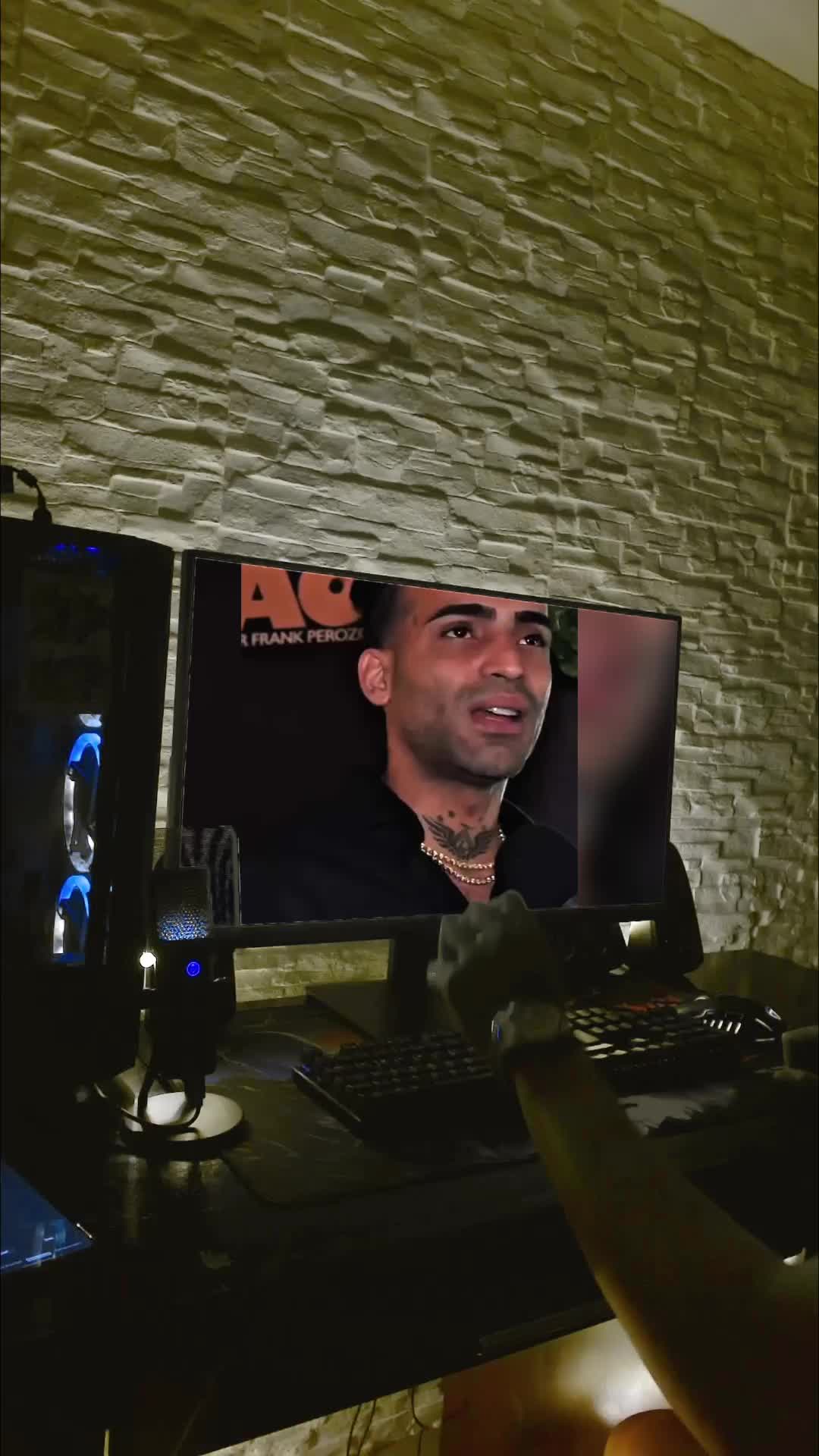 @soy_julian