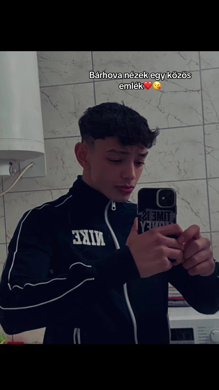 @Ro🅱️ert nagy❤️&zwj;🔥