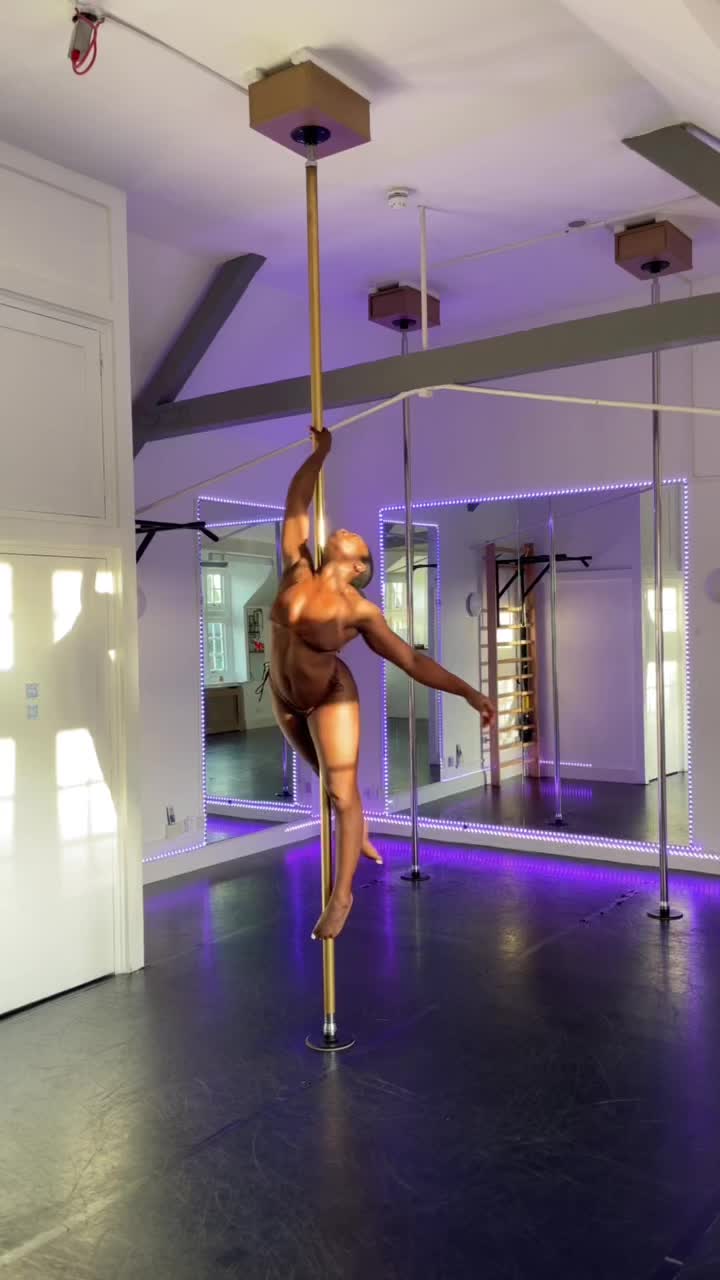 @Jenny Jaiye | Fitness and Pole