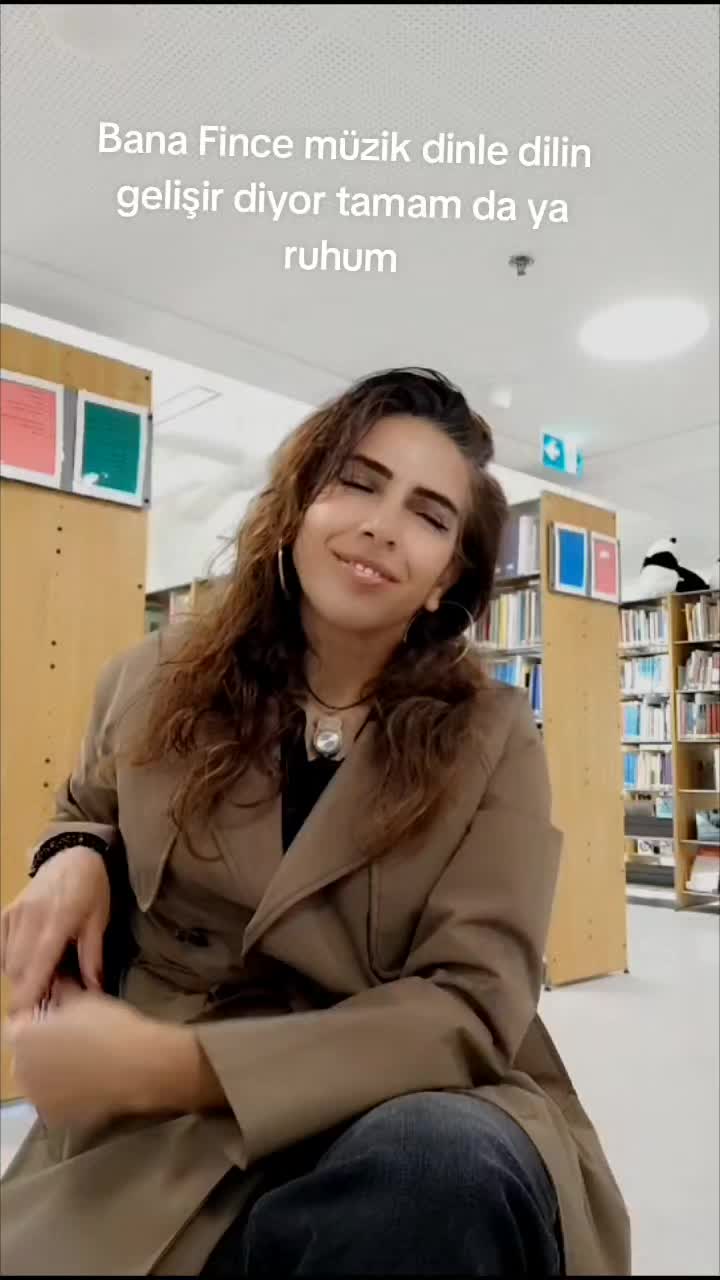 @Gayet Menteşe